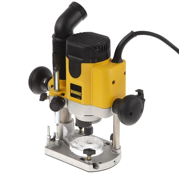 фото фрезер dewalt dw621
